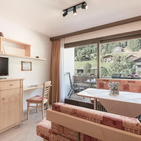 Haus Gariella شقة